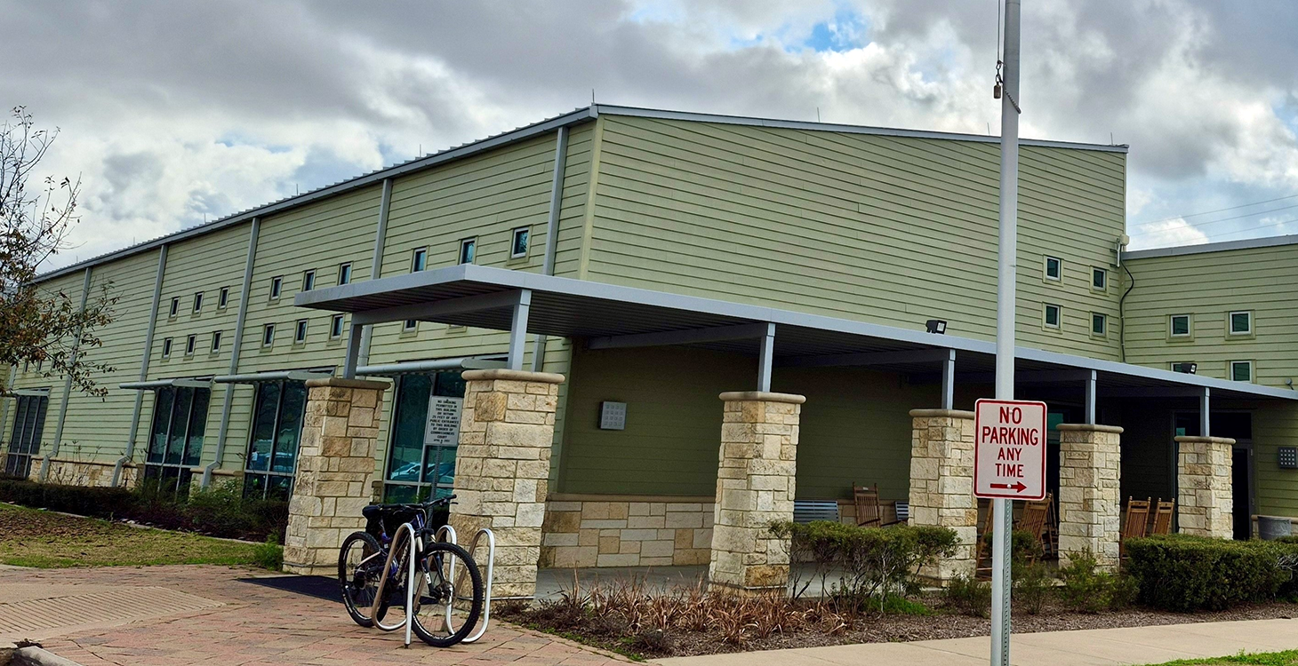 Pinnacle Senior Center Library exterior image
