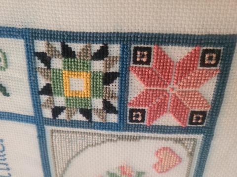 Example of miniature cross stitch