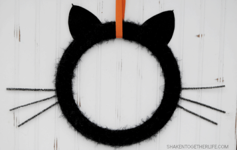black cat wreath thumbnail