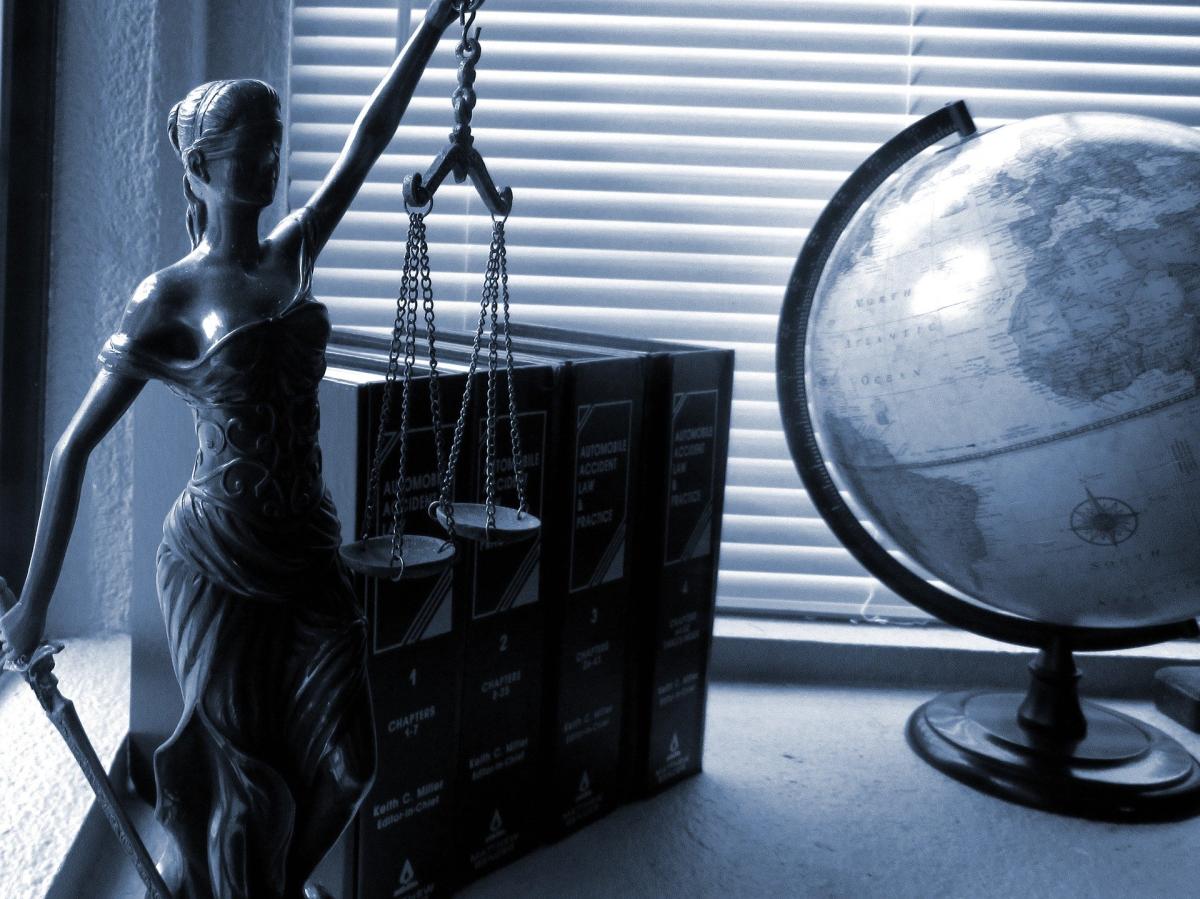 statue of lady justice