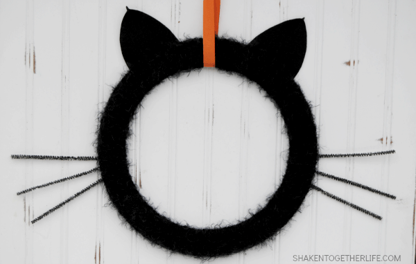 black cat wreath thumbnail